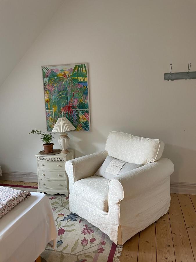 Dobbeltvaerelse I Smuk Palaevilla Stenstrup Extérieur photo