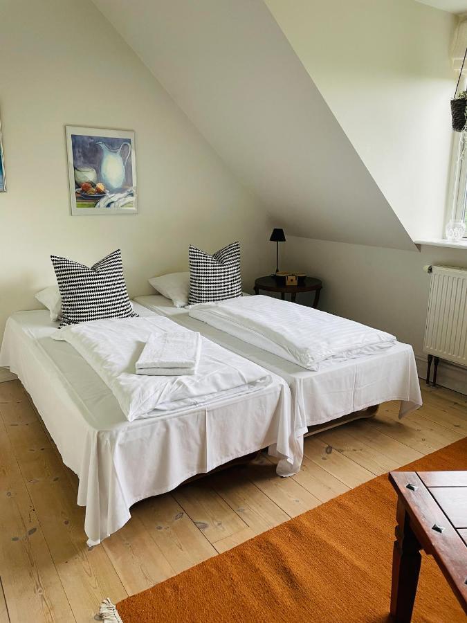 Dobbeltvaerelse I Smuk Palaevilla Stenstrup Extérieur photo